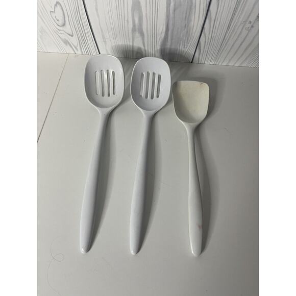 3 VTG WHITE Melamine Utensils ROSTI Turner Spatula, 2 Slotted Spoon - Picture 1 of 3